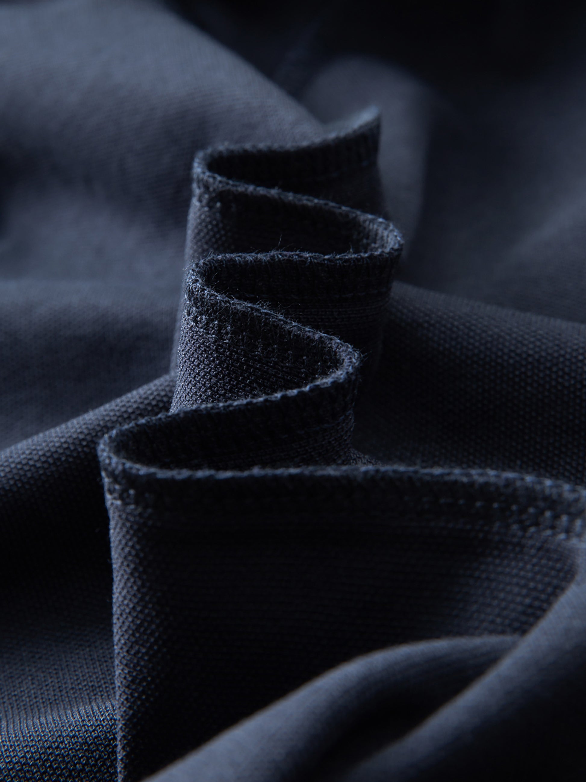 #FearlessApparel,#UnisexStyle,#LooseFitTee,#StreetwearVibes,#PreppyStyle,#CasualEssentials,#SpringSummerFit,#EverydayComfort,#SportyLook,#BackToSchoolStyle